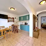 Zlatica By Interhome Apartamento Šilo