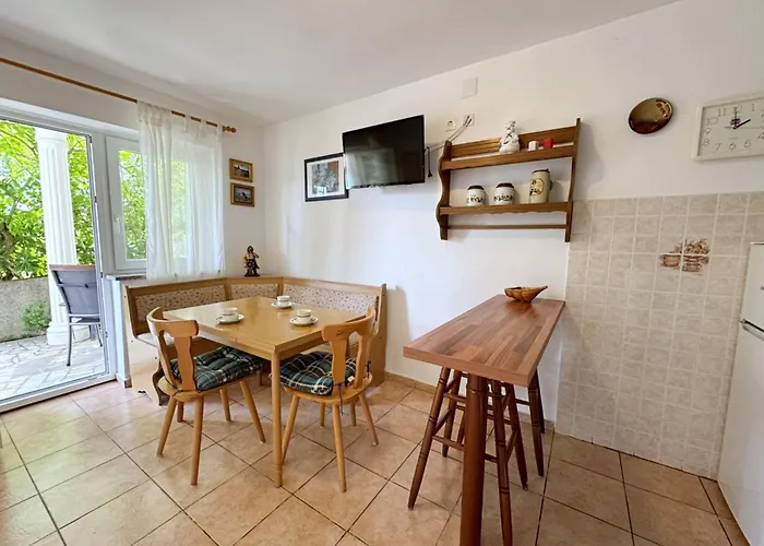 Zlatica By Interhome Apartment Šilo
