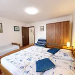 Zlatica By Interhome Apartament Šilo